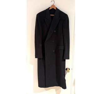 Vintage mens 100% wool coat by Yves Saint Lauren. Size large